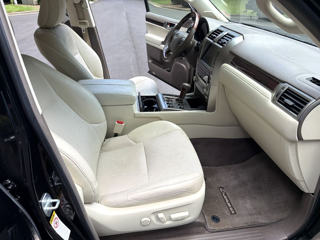 2016 Lexus GX Luxury - Photo 14