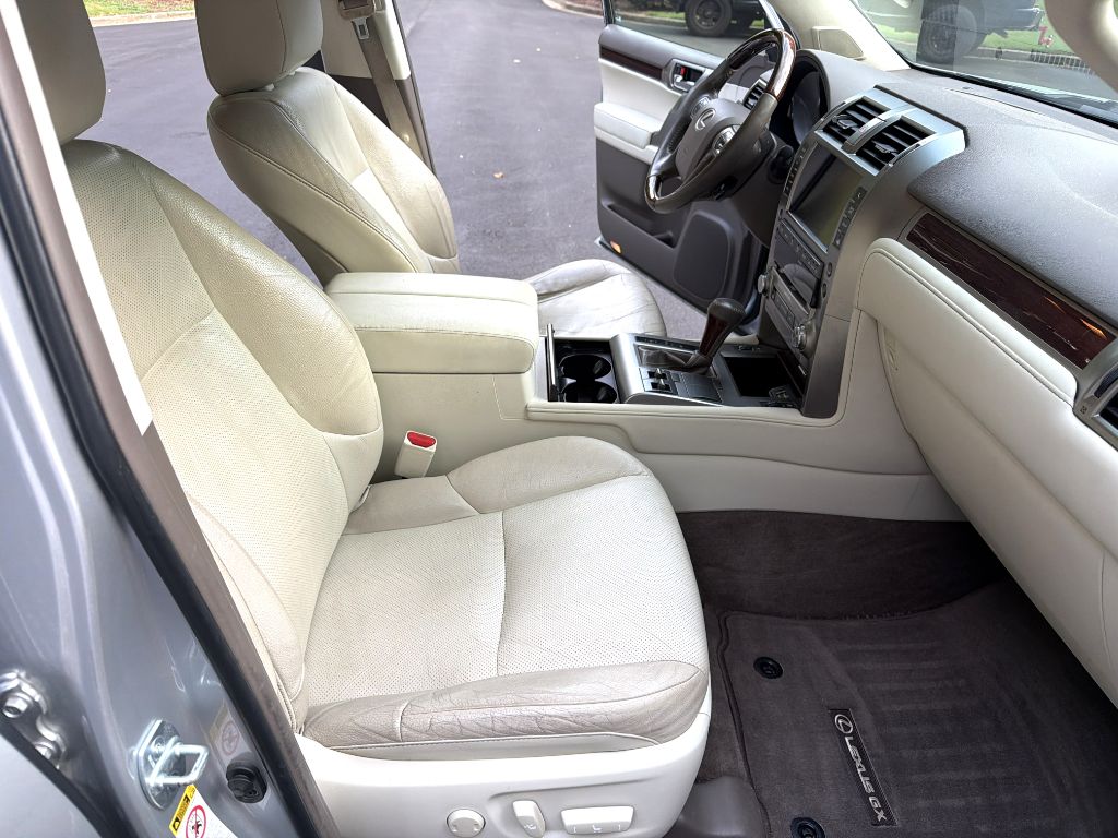2015 Lexus GX Base - Photo 16