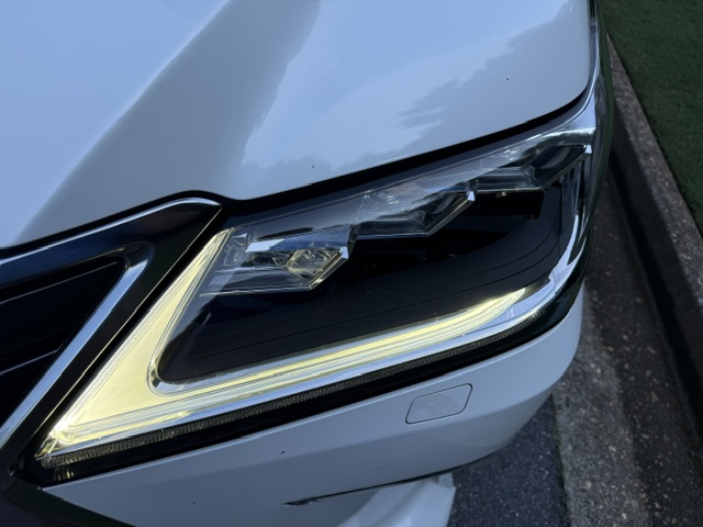 2016 Lexus LX 570 - Photo 13