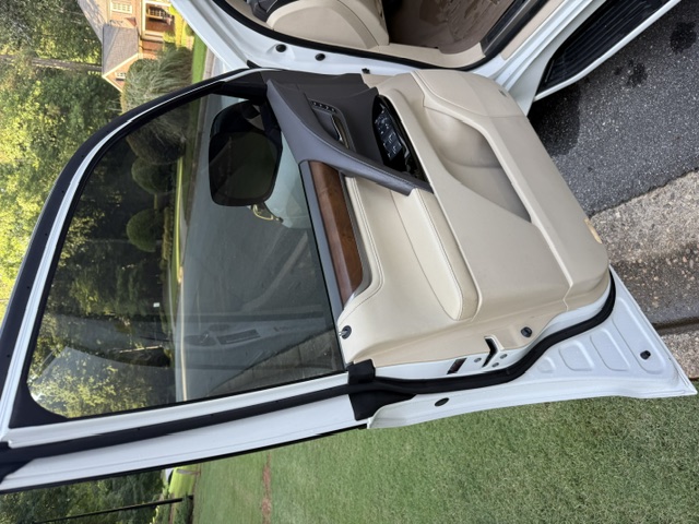 2016 Lexus LX 570 - Photo 26