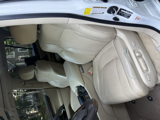 2016 Lexus LX 570 - Photo 25