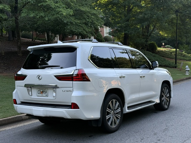 2016 Lexus LX 570 - Photo 6