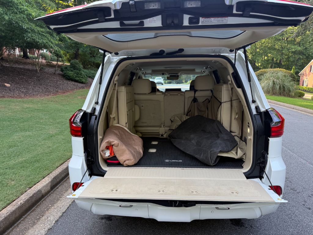 2016 Lexus LX 570 - Photo 23