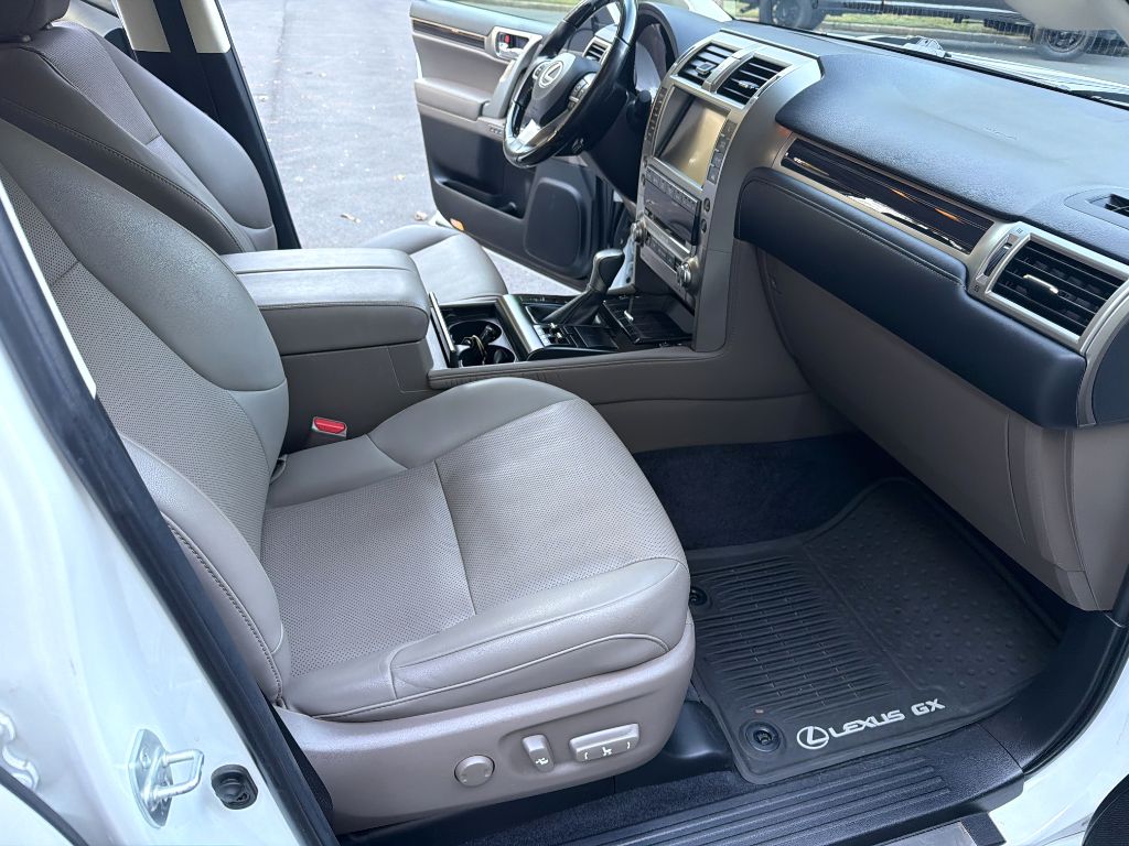 2020 Lexus GX PREMIUM - Photo 16